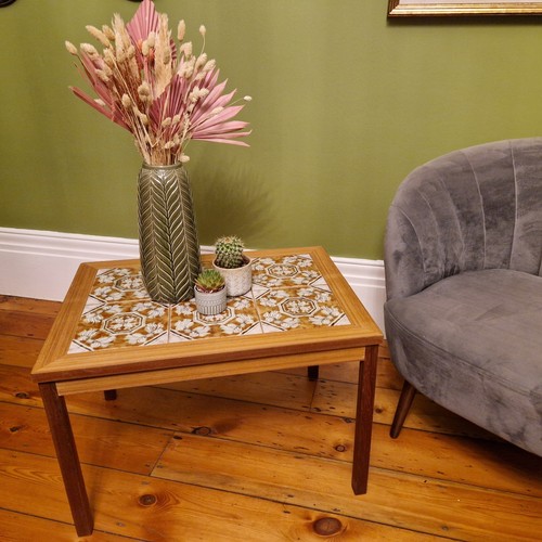 Vintage mid century - mid-century, tiled